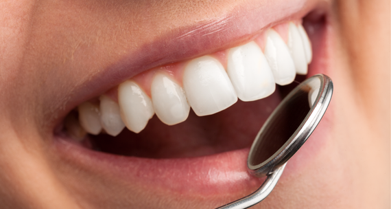 Gesunde, strahlende Zähne